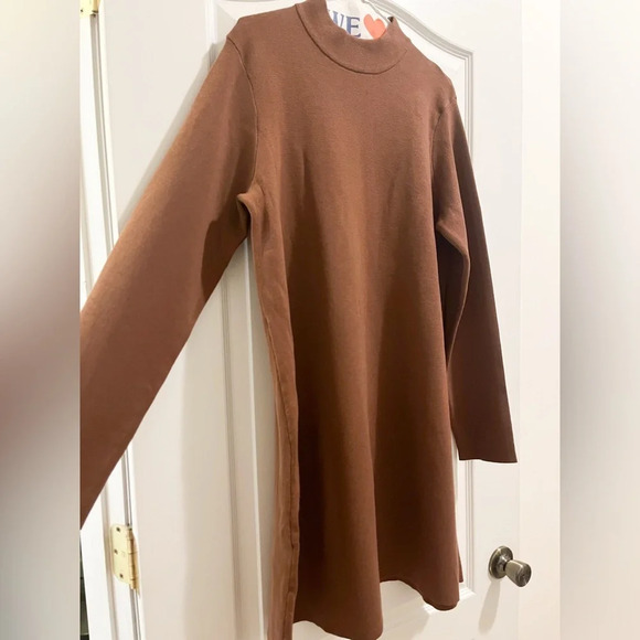 Frank & Oak mock-neck sweater dress - Picture 3 of 8